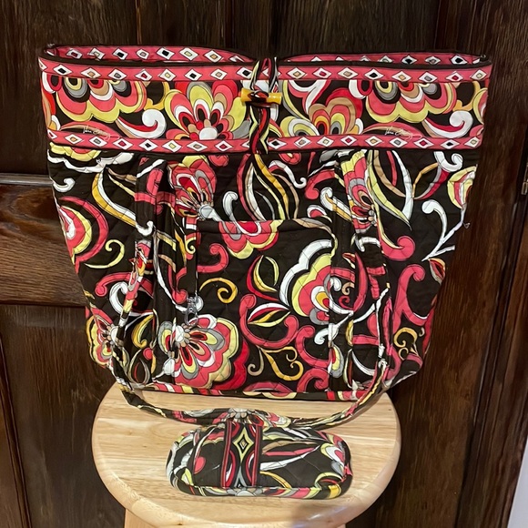Vera Bradley Handbags - VERA BRADLEY 2 PIECE SET